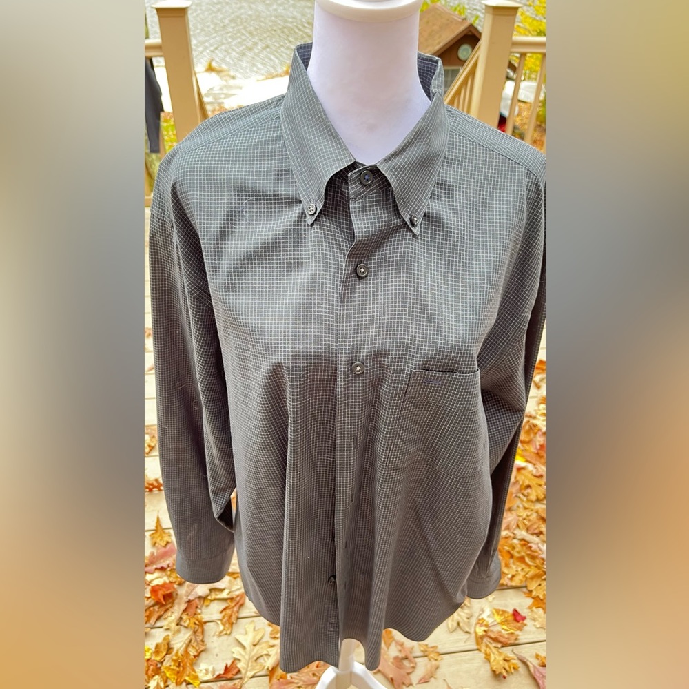 VAN HEUSEN  dress shirt size large